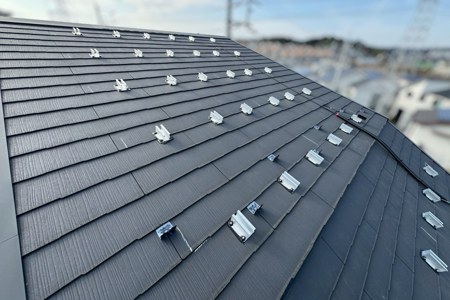 事前に設計したとおりに架台を設定していきます